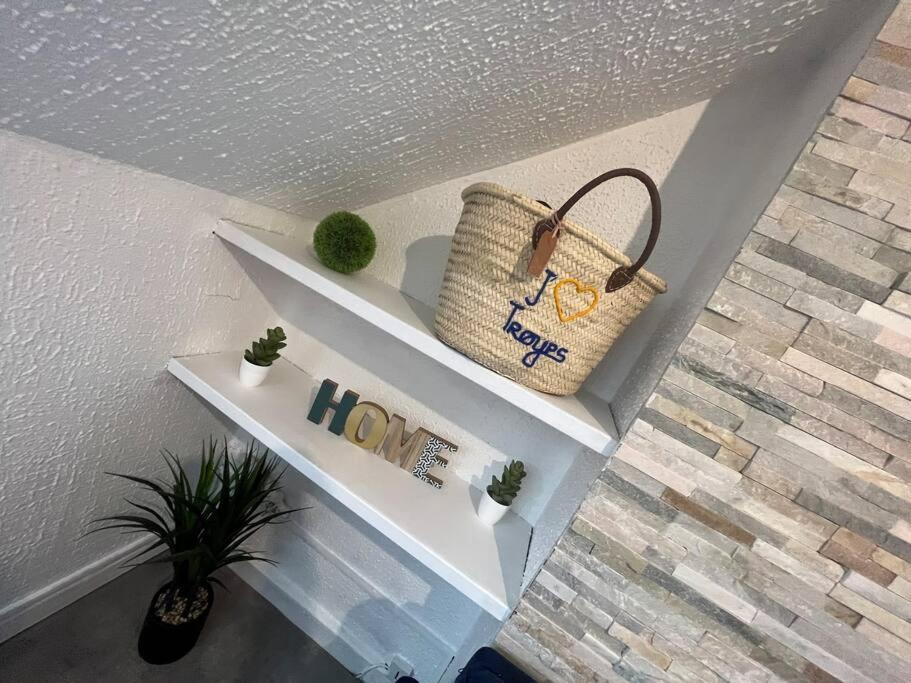 Appartement « My Love » Sainte-Savine Buitenkant foto